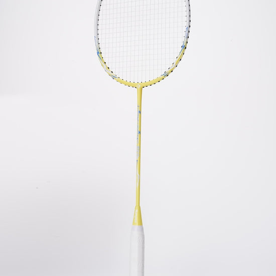 Two Kumpoo 520A(S) LX+ beginner pre-strung badminton rackets with grips and strings visible, ready for play.