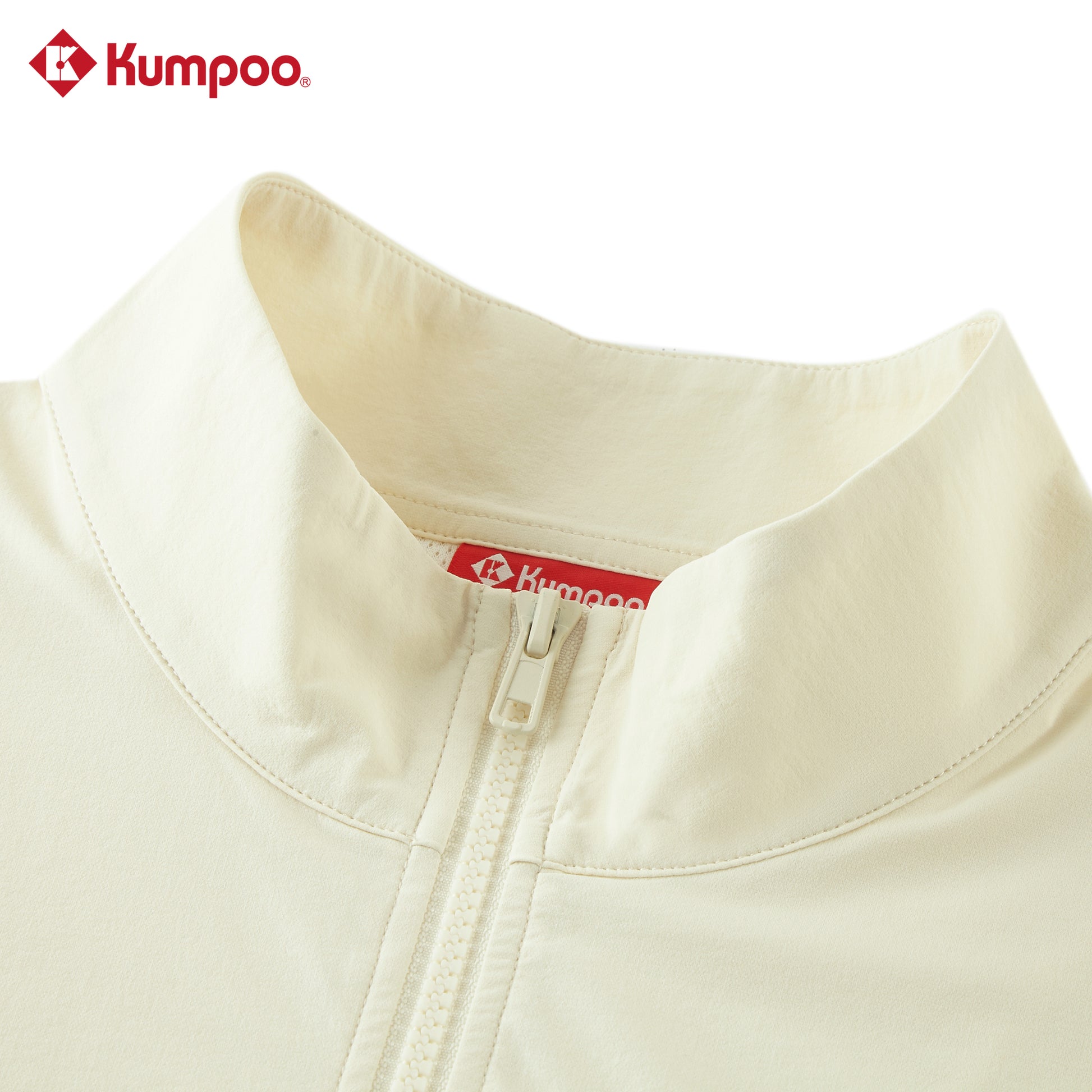 Kumpoo K261U-5545.25th unisex jacket showing a black jacket with a zip front and stand collar, suitable for outdoor wear.